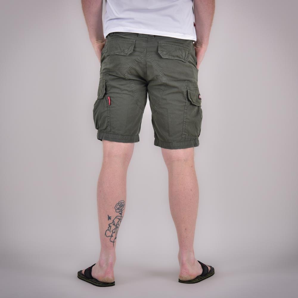 HK-S23-17117-Farsund_Studio_nah_back_oliv_16355