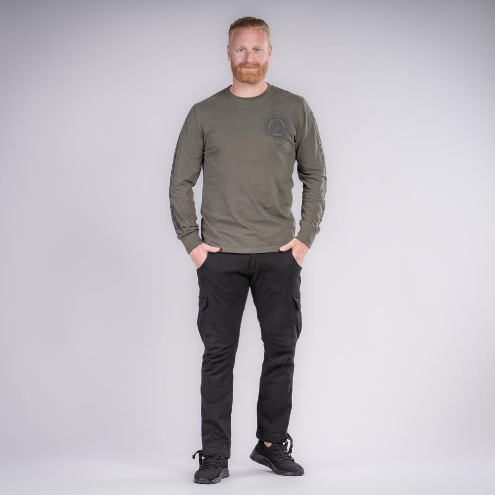 LS-W23-12050-Tofte_Studio_total_front_oliv_20913