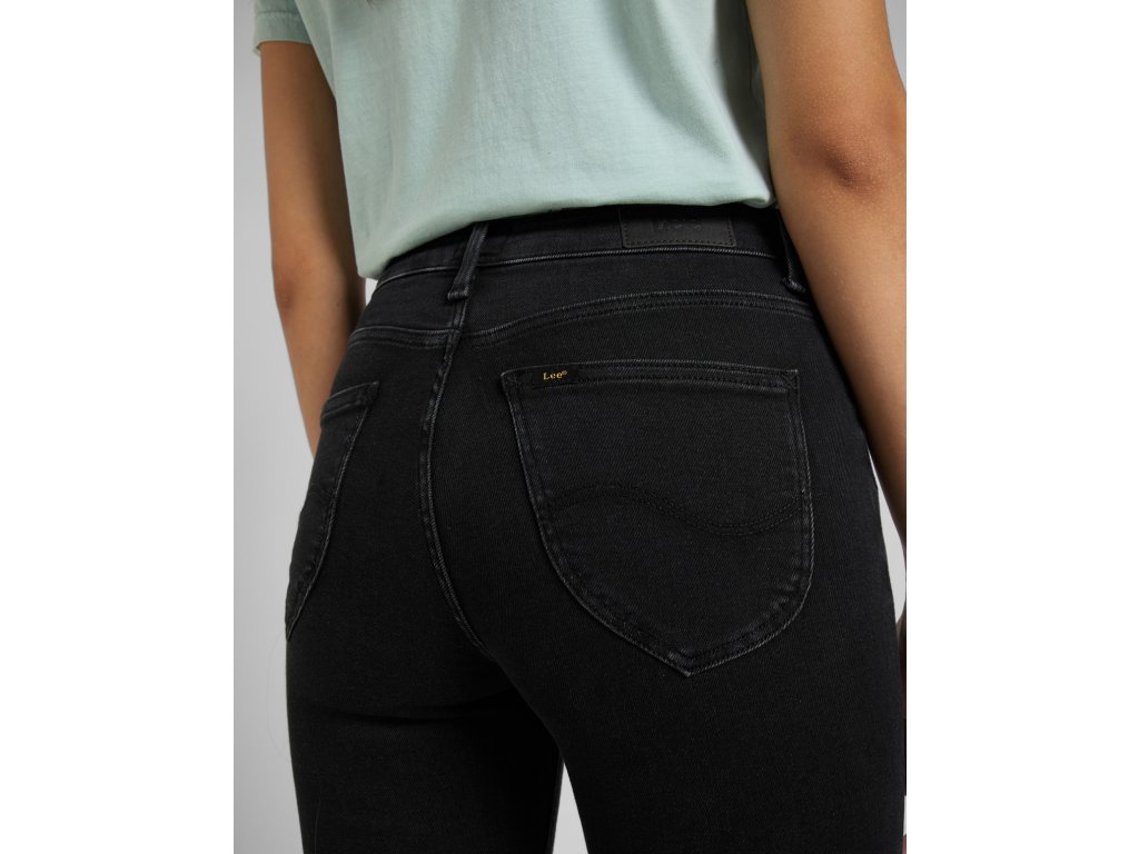 4596-9_damske-rifle-lee-l32sozvt-foreverfit-black-avery-velkost-44-33