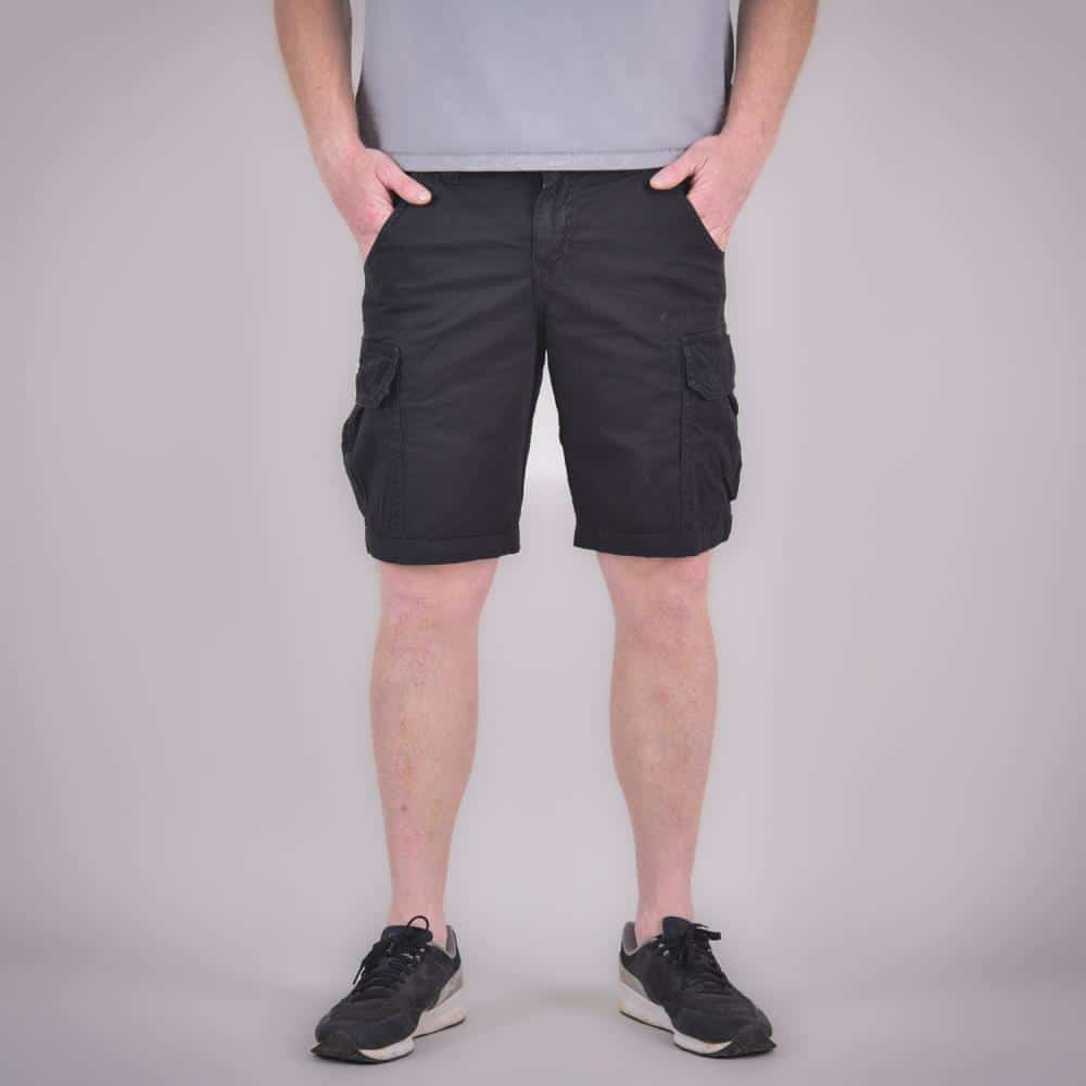 HK-S23-17117-Farsund_Studio_nah_front_schwarz_16351