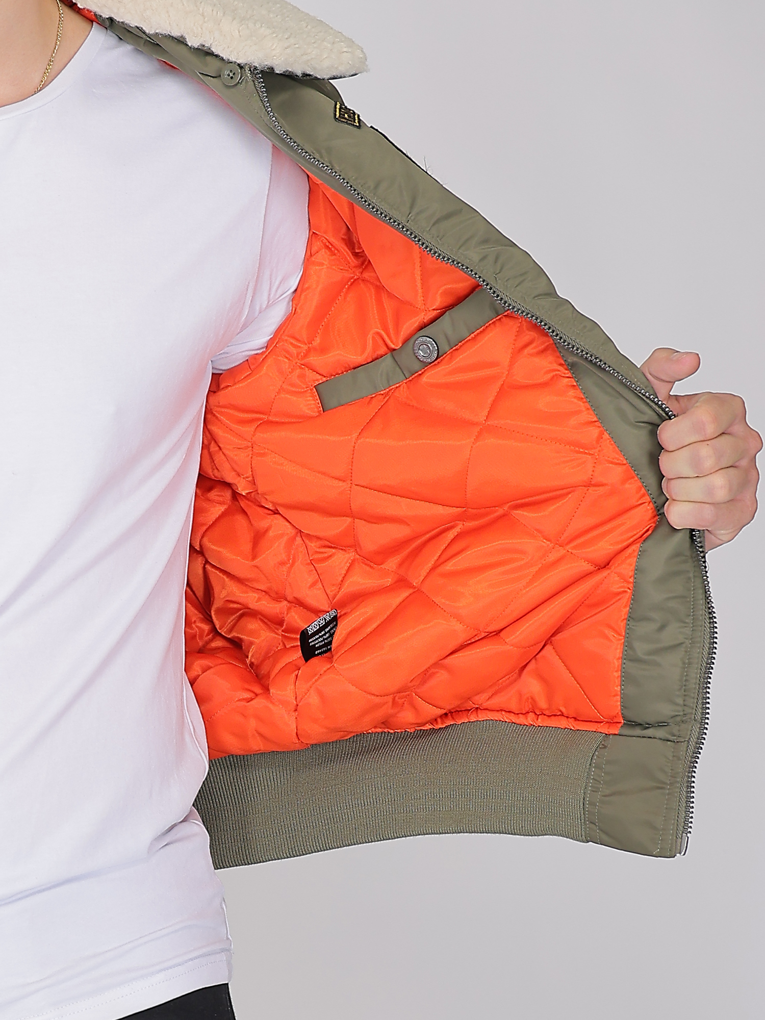 310-TG23-003-olive-model4